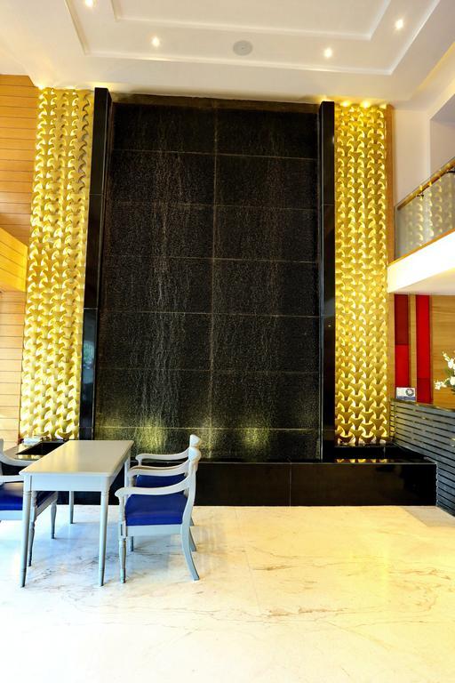 Sunbeam Premium Hotel Zirakpur Exterior photo